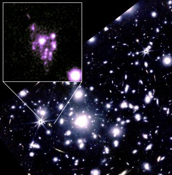 Space Grapes: Galaxy Looks Like a Fruit Bowl