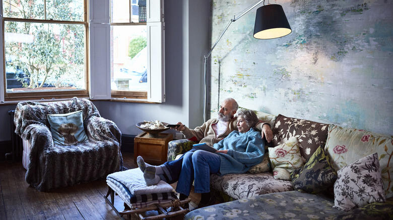 '80s Florals Are Taking Over Sofas Again!