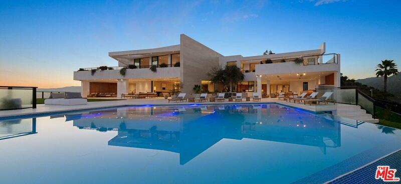 Would You Drop $38M for a Home Spa & Movie Lounge?