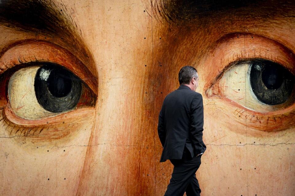 Your Eyes Might Spill Your Memory Secrets