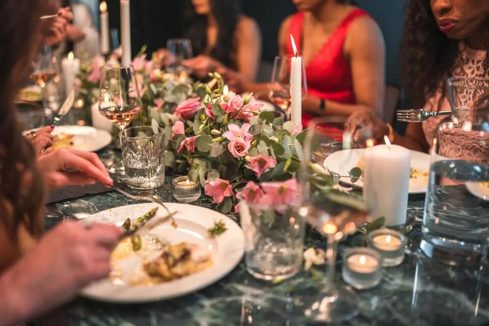 Wedding Drama: Guests Storm Out Over Seating!
