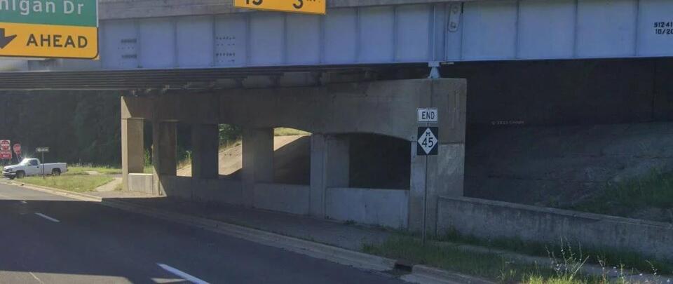 Grand Rapids’ highway sign mix-up finally fixed