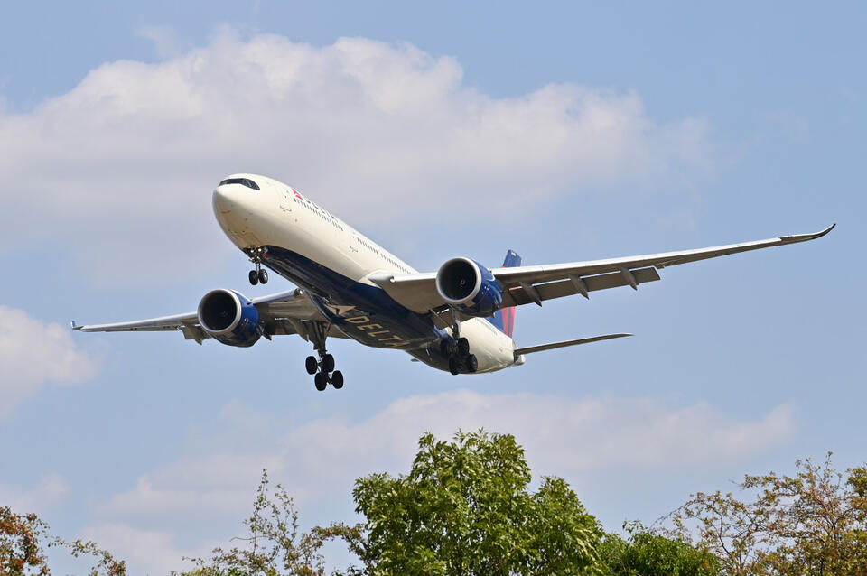 Delta Adds Anime to In-Flight Entertainment!