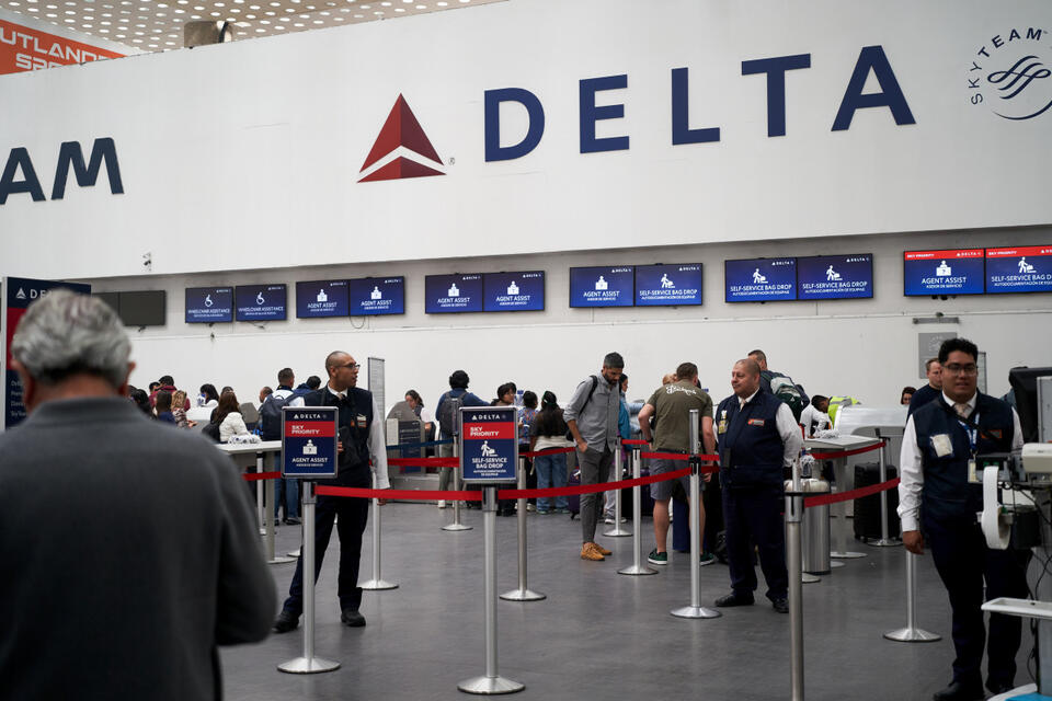 Delta Adds Anime to In-Flight Entertainment!