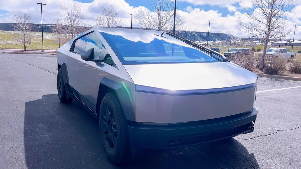 Tesla Insurance Drama: Cybertruck Owners Left Hanging