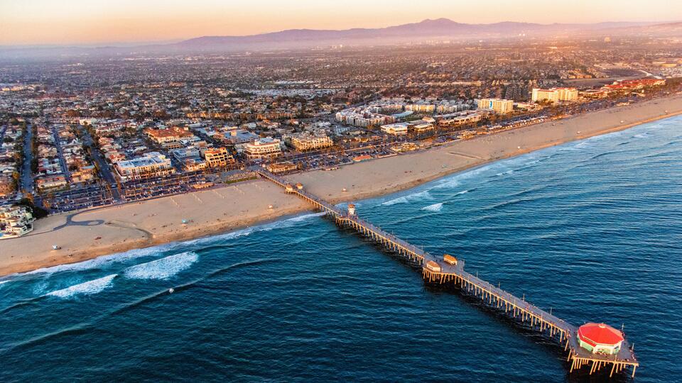 Flight Prices: Where to Save & Where to Splurge