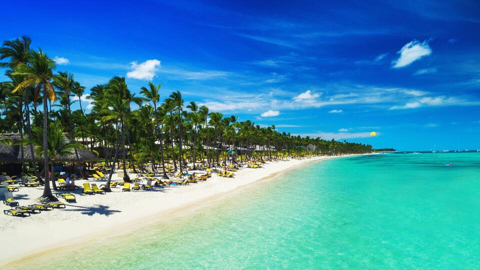 Flight Prices: Where to Save & Where to Splurge
