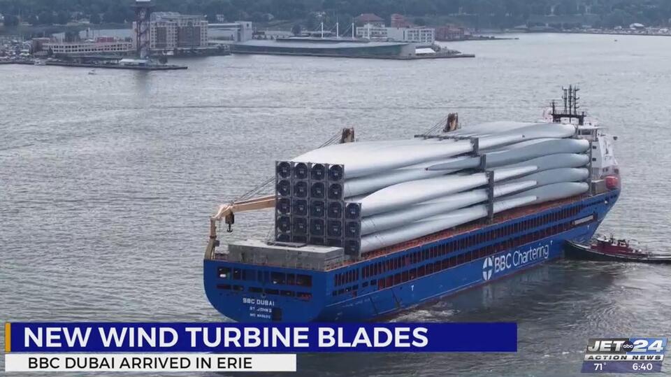 Giant wind turbine blades make waves in Erie