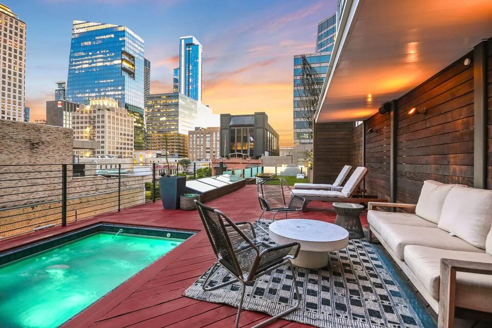 Austin homes where the view is everything