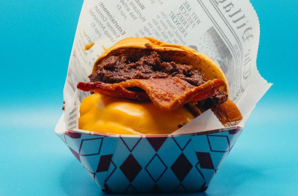 Bushwick’s cult-favorite bar food heads to Manhattan
