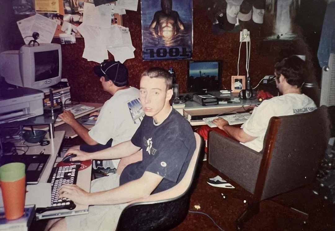 LAN parties were the best!! Early 2000s in my parents' basement 💻