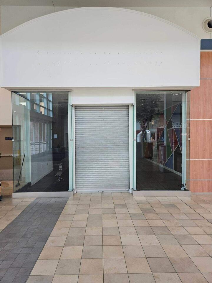 Why Your Favorite Mall Shops Are Disappearing