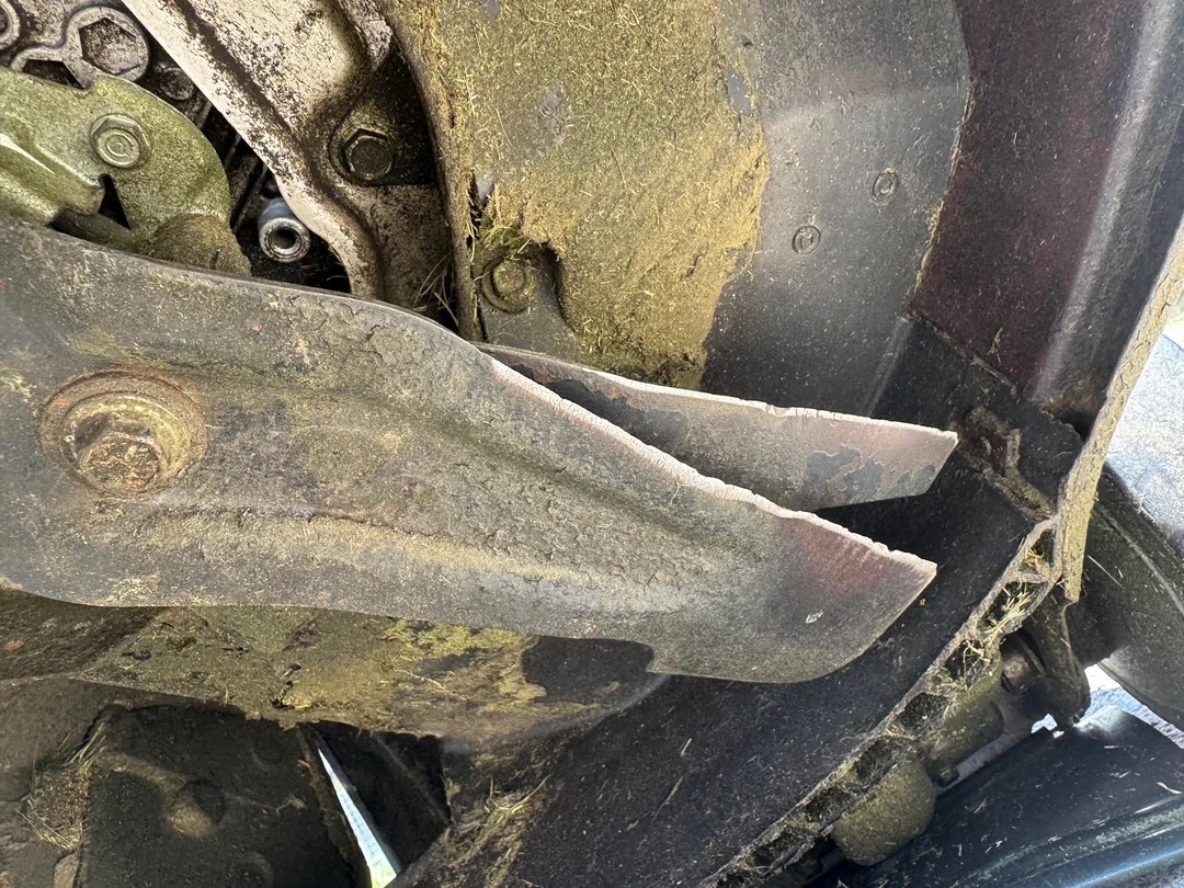 Mower shop swears my blades are already sharpened but look at this mess 😤