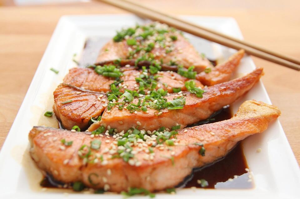 6 Foods You Eat That Could Be Risky!