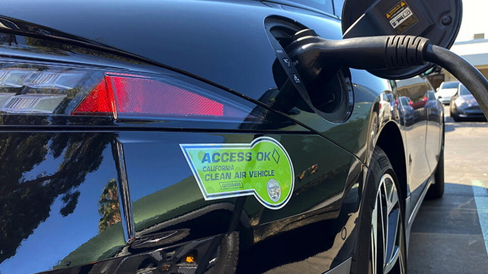EV HOV Lane Perk Is About to Disappear