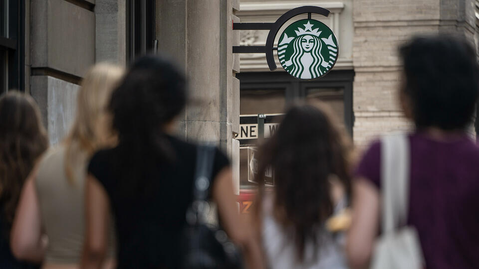 Starbucks Wants Your Coffee in 4 Minutes Flat