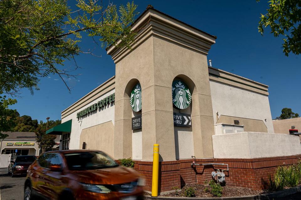 Starbucks Wants Your Coffee in 4 Minutes Flat