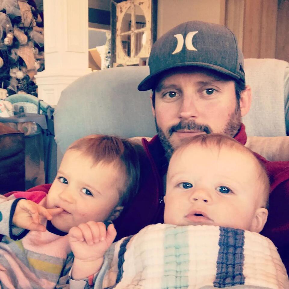 Kelly Clarkson’s Ex Dies After Secret Cancer Battle