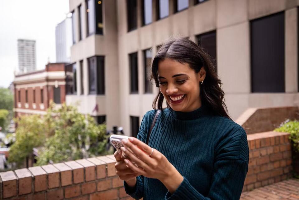 Are You One of These Swipe-Happy Signs?