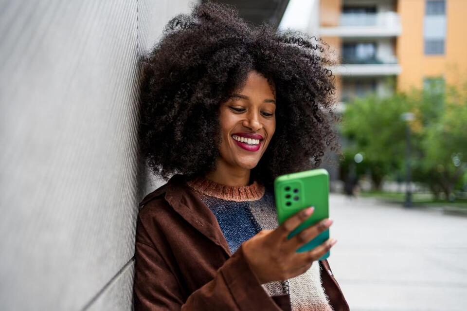 Are You One of These Swipe-Happy Signs?