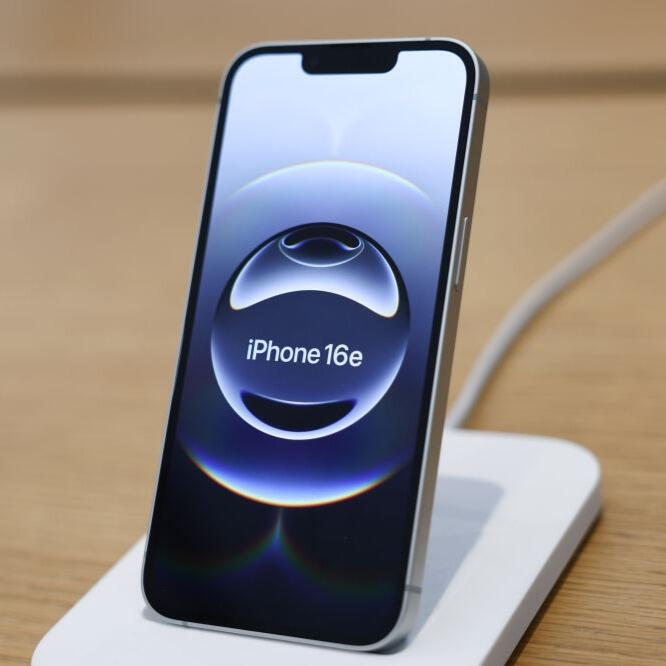 Is T-Mobile’s Free iPhone Deal a Game Changer?
