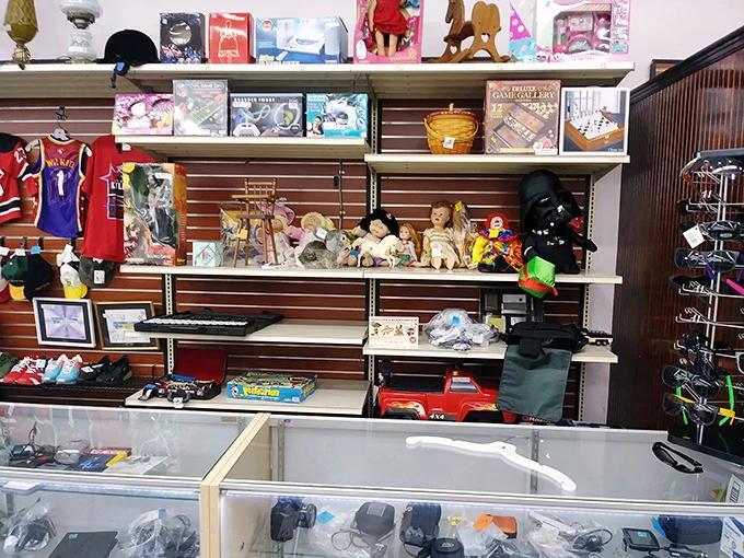 Akron’s thrift haven: Where $40 fills your trunk