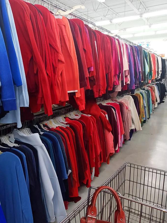 Akron’s thrift haven: Where $40 fills your trunk