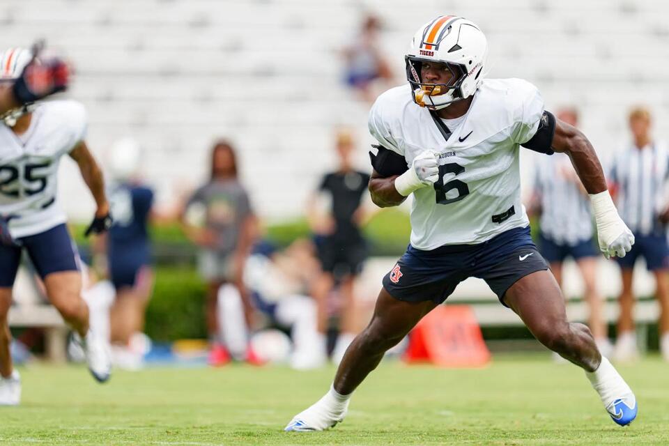 Auburn’s defense gets a boost as Riddick returns