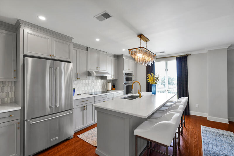 Downtown Evansville living with river views