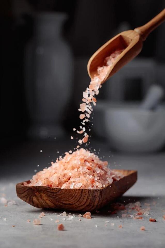 Is Pink Salt Water Actually a Weight Loss Hack?