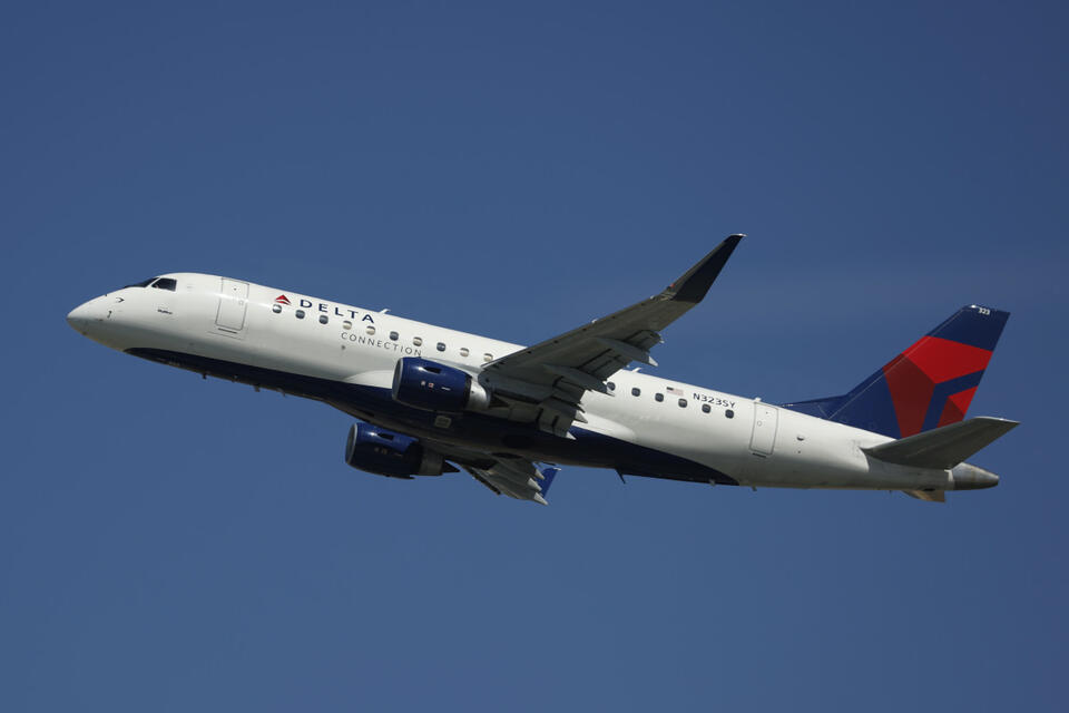 Delta’s New App Bag Drop = Less Airport Stress