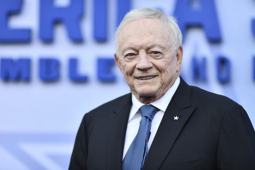Cowboys Boss Jerry Jones’ Secret Cancer Battle