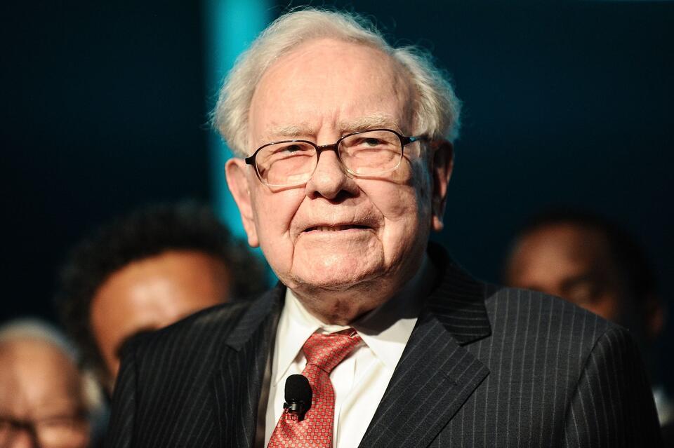 Buffett’s Big Bet: Homebuilders & Steel Surge