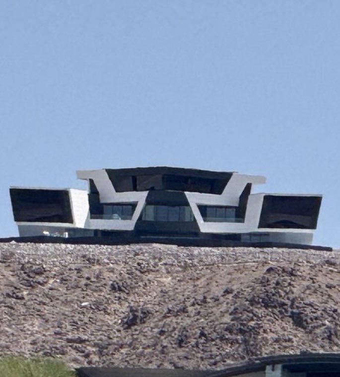 Mark Davis’ new home is a Raiders fan’s dream