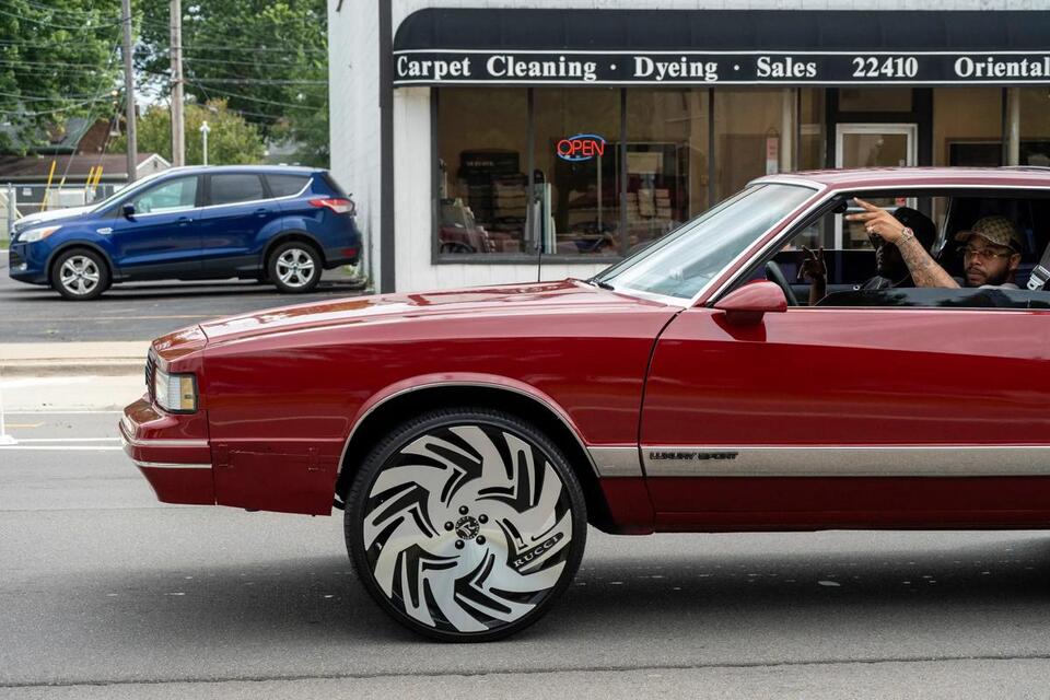 Woodward Dream Cruise revs up Detroit spirit