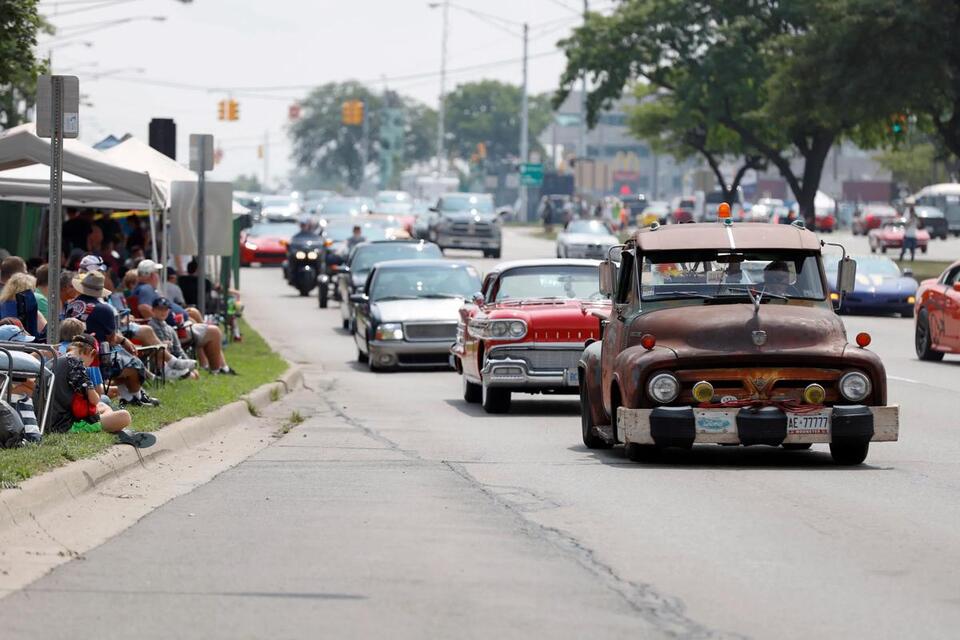 Woodward Dream Cruise revs up Detroit spirit