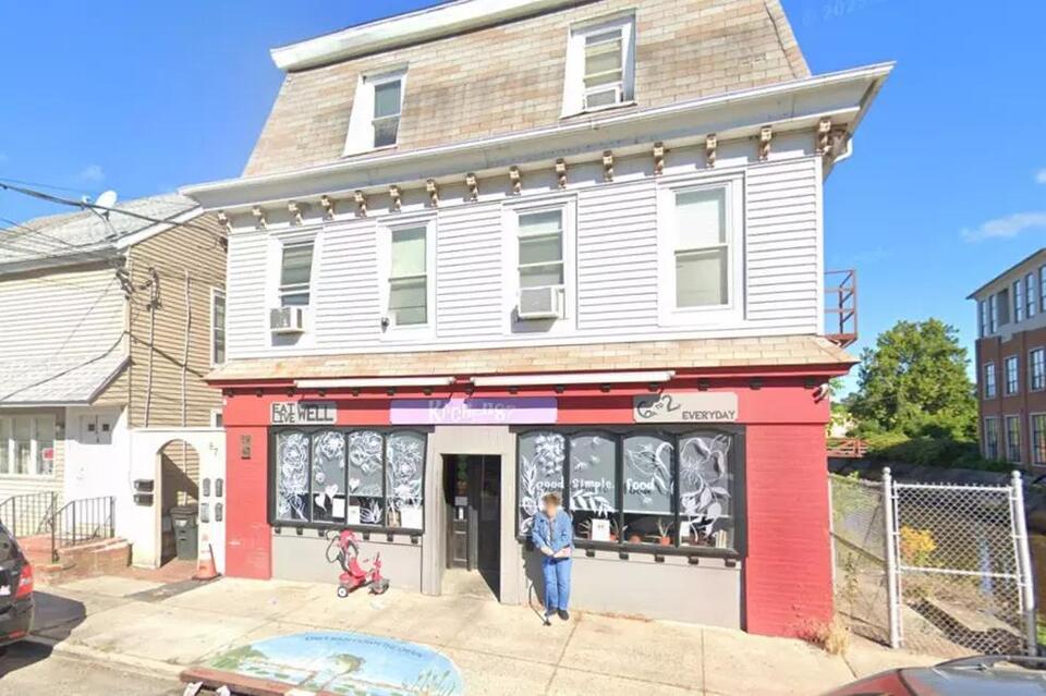 Mount Holly’s favorite chicken spot closes overnight