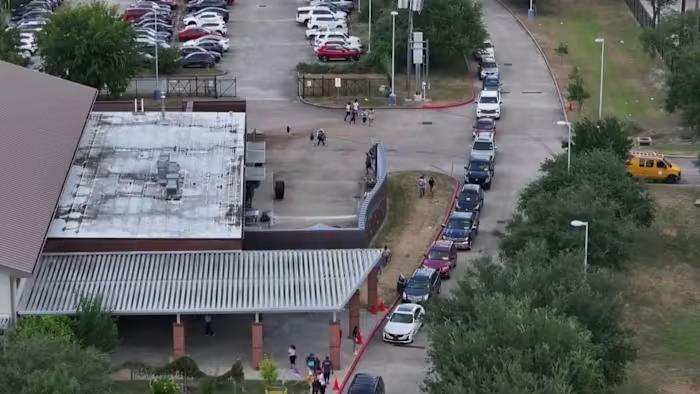 Houston parents face hours-long school pickup chaos