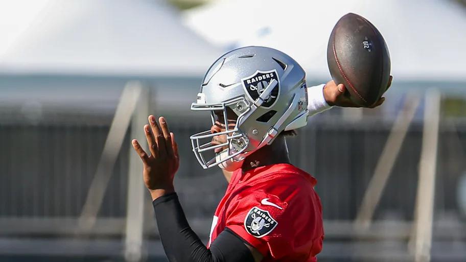 Raiders stars steal the show vs 49ers