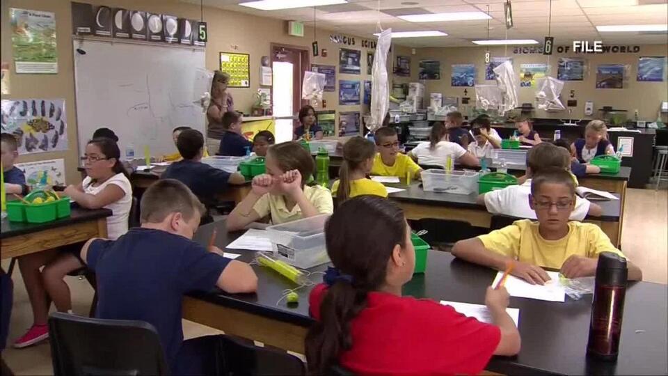 Las Vegas teachers push for fair pay