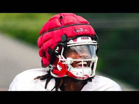 Mitchell’s Loyalty Shines in Razorback Secondary