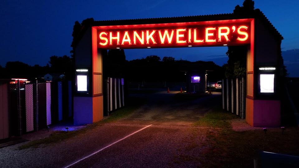 $1M Drive-In Rescue Sparks Fandom Debate 🎬