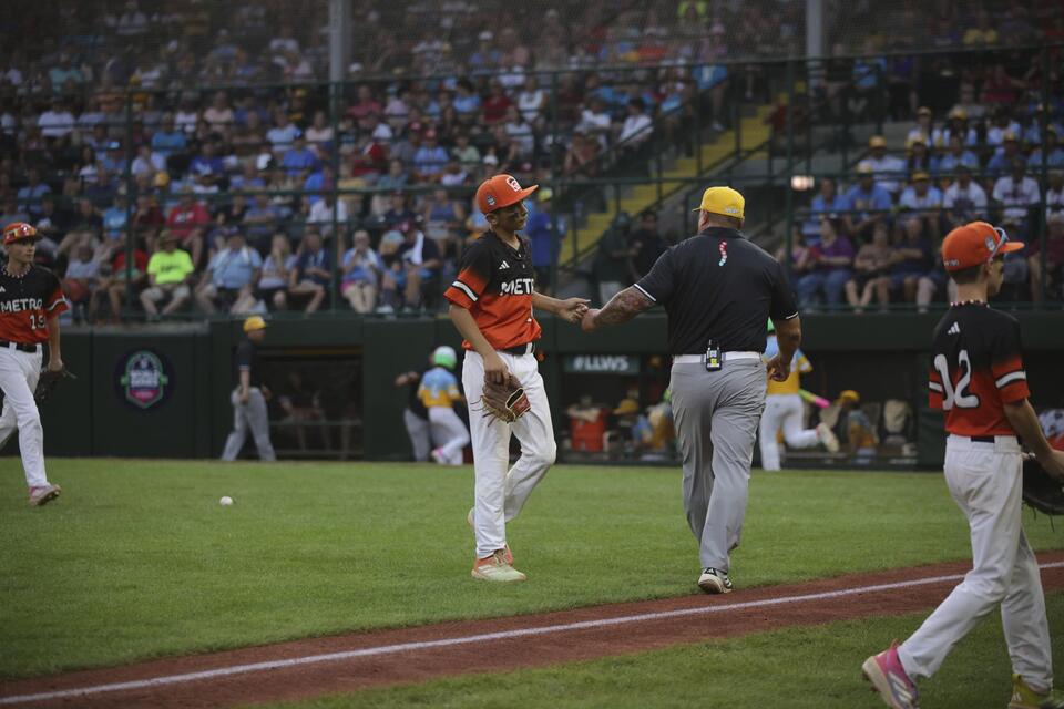 Fairfield's Fifth-Inning Fireworks Stun Honolulu