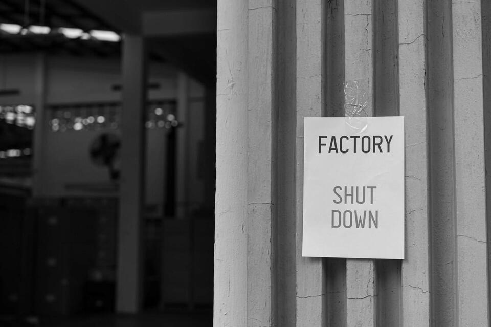 Illinois factory closure shocks community