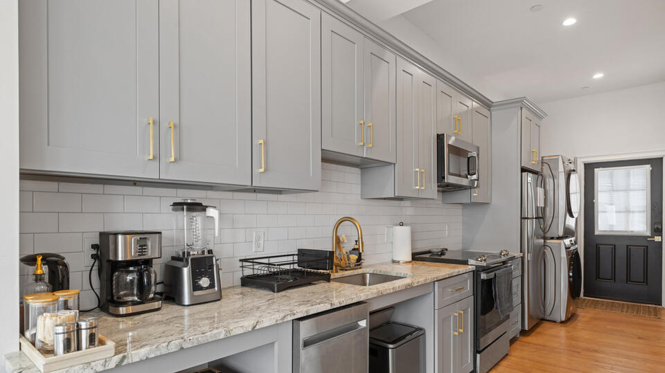 Ditch These Dated Kitchen Cabinets!