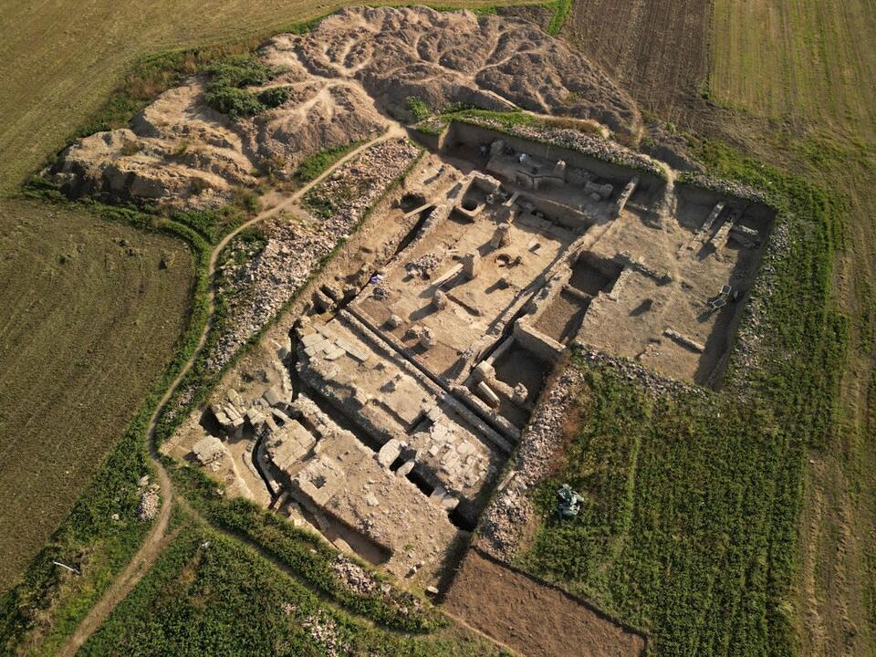 Ancient Roads That Defy Logic
