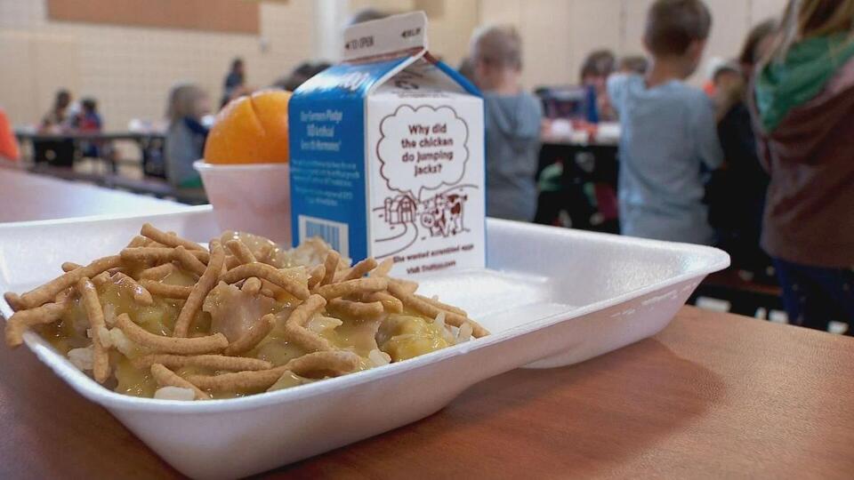Fresno schools serve up free meals
