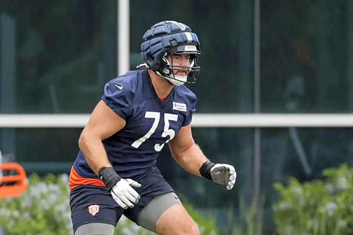 Bears' left tackle dilemma continues