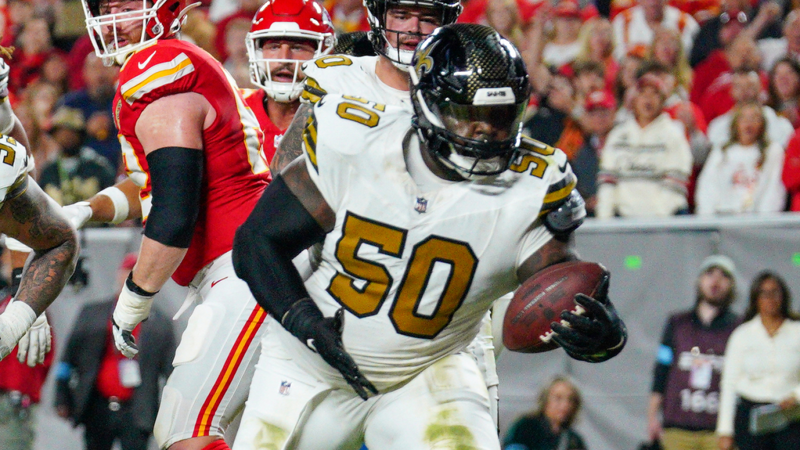 Saunders Swaps Saints for Jaguars