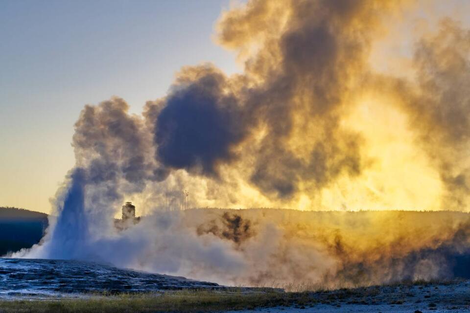 Yellowstone's hidden earthquake mystery